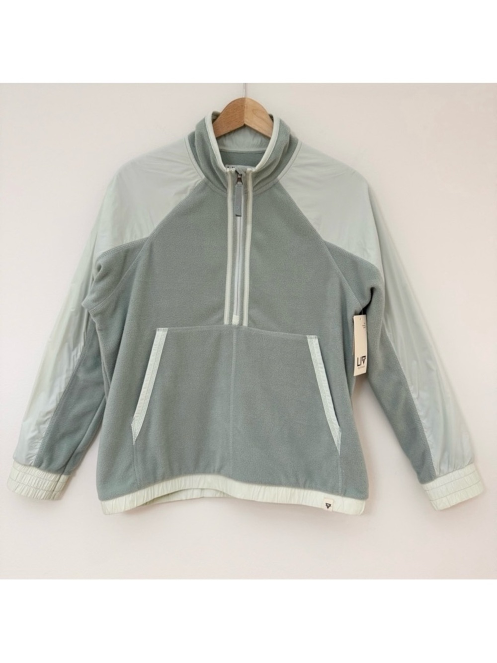 NWT LIV Outdoor Women's Large 1/4 Zip Fleece Pullover Sage Green Hiking Trail